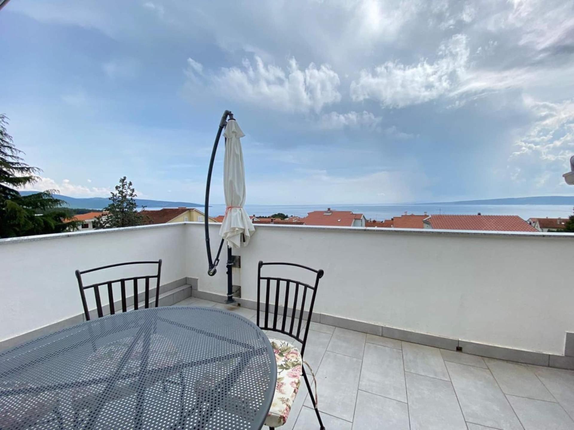 Family Apartments Viva Close To The Beach คิร์ก ภายนอก รูปภาพ