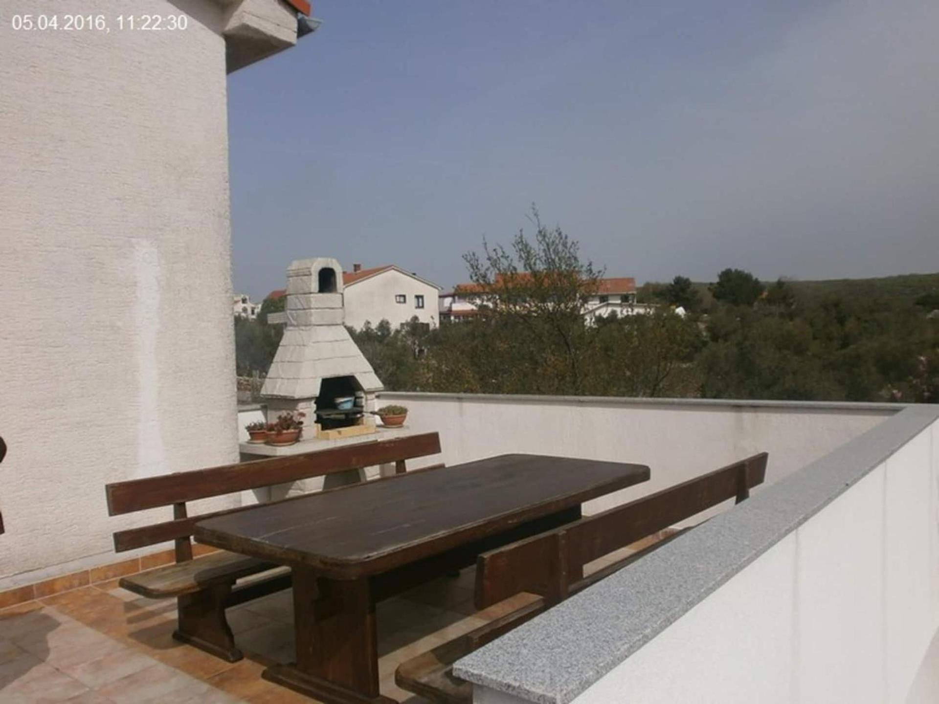 Family Apartments Viva Close To The Beach คิร์ก ภายนอก รูปภาพ