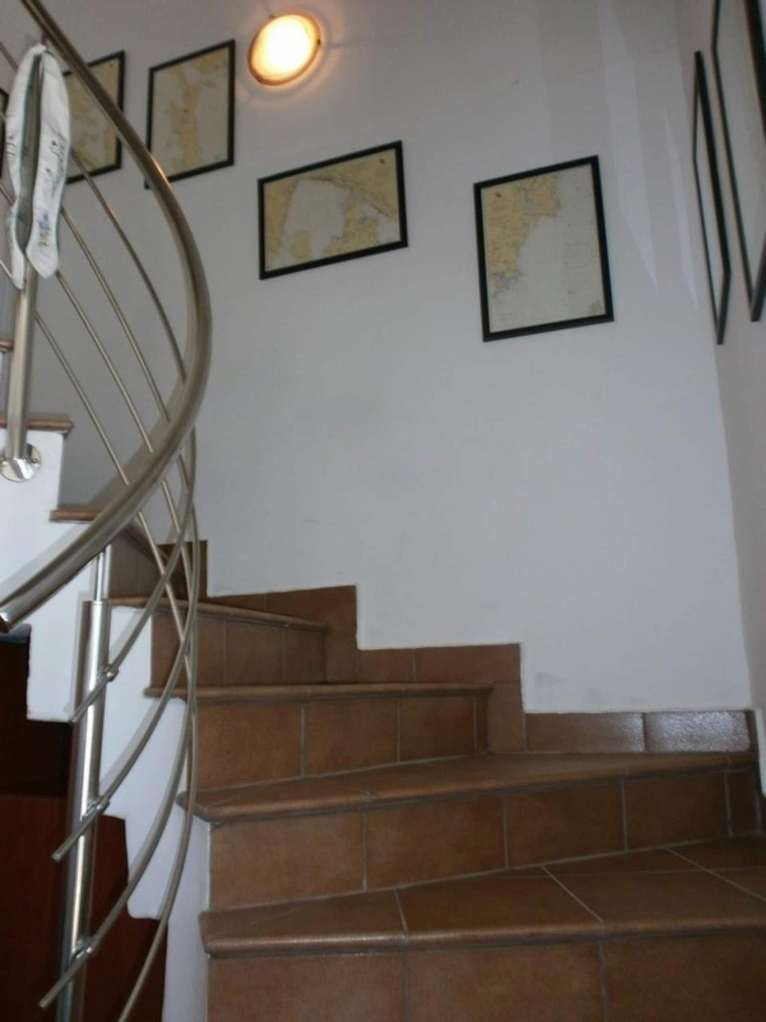 Family Apartments Viva Close To The Beach คิร์ก ภายนอก รูปภาพ