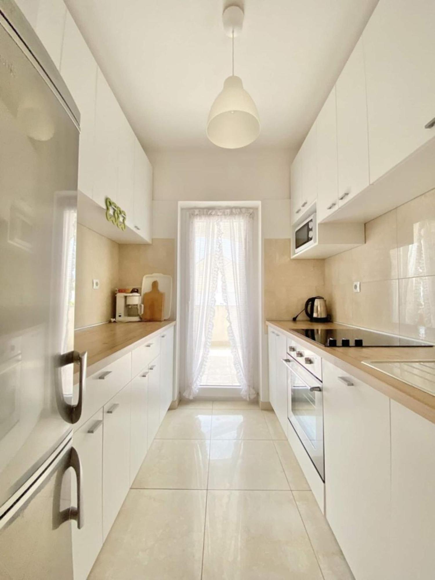 Family Apartments Viva Close To The Beach คิร์ก ภายนอก รูปภาพ