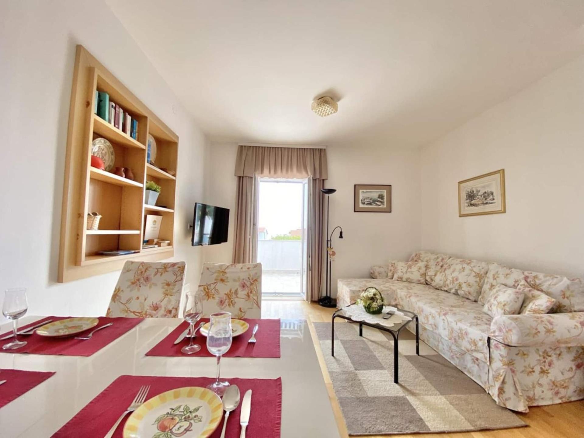 Family Apartments Viva Close To The Beach คิร์ก ภายนอก รูปภาพ